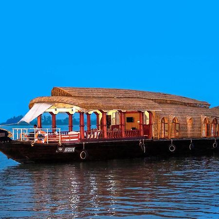 Aqua Jumbo Houseboats Hotel Kumarakom Exterior foto